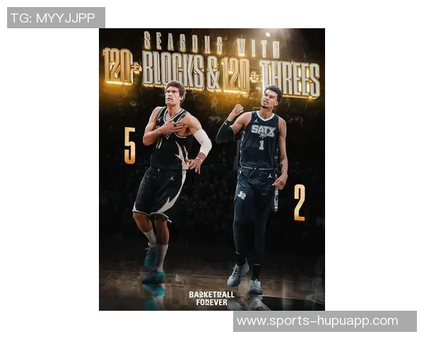 布克第三节强势回归5投4中砍下12分助力球队成功反超比分 布克第三节强势回归5投4中砍下12分助力球队成功反超比分