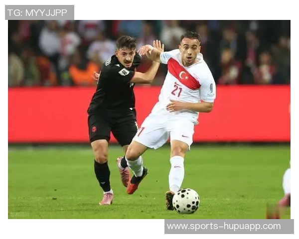 恰尔汗奥卢自豪代表土耳其百场伊尔迪兹有望争夺金球奖 恰尔汗奥卢自豪代表土耳其百场伊尔迪兹有望争夺金球奖