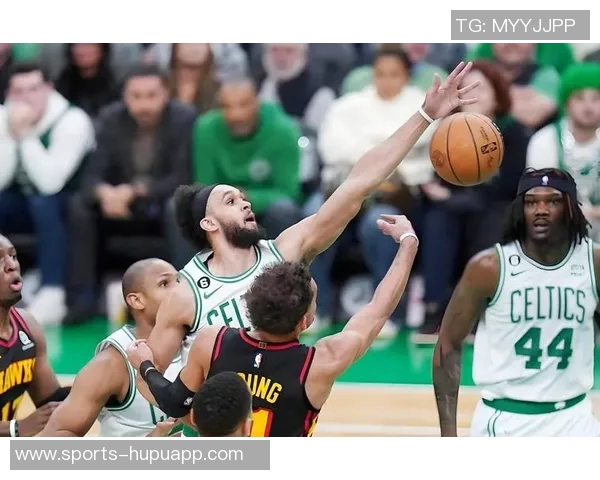 八村塁谈与东契奇的友谊:自然相处让我忘记他比我年轻 八村塁谈与东契奇的友谊:自然相处让我忘记他比我年轻