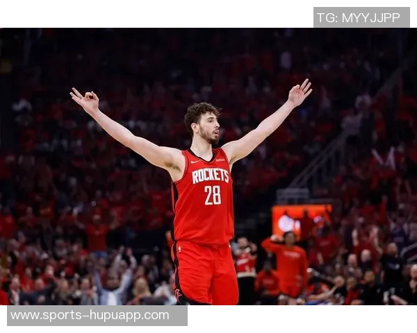 火箭队训练日常曝光杜兰特单打技艺提升申京专注低位技术磨练