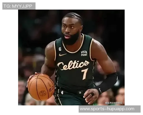 杰伦布朗首节火力全开独得16分但球队仍落后11分苦苦追赶 杰伦布朗首节火力全开独得16分但球队仍落后11分苦苦追赶