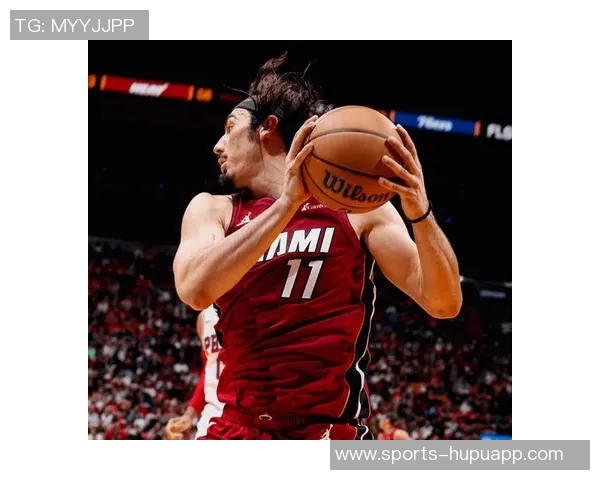 哈克斯谈球队三连胜信任与全心投入攻防体系的重要性 哈克斯谈球队三连胜信任与全心投入攻防体系的重要性