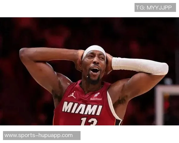 阿德巴约表现亮眼14投7中三分球命中率高达57贡献21分12篮板7助攻2抢断