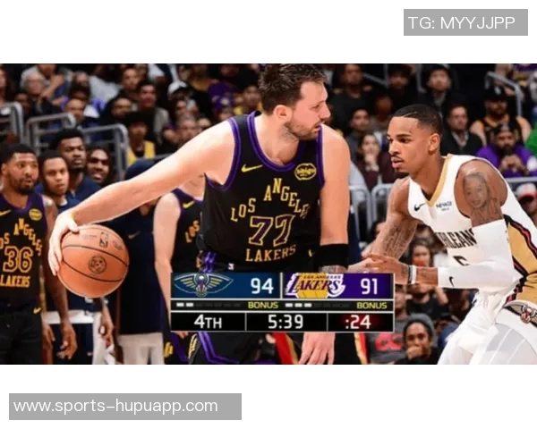 东詹强势表现助力球队逆转局面海斯替代顿宝成关键调整