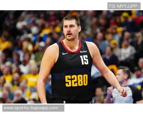 约基奇半场表现低迷仅得4分9板3助失误频频球队陷入困境