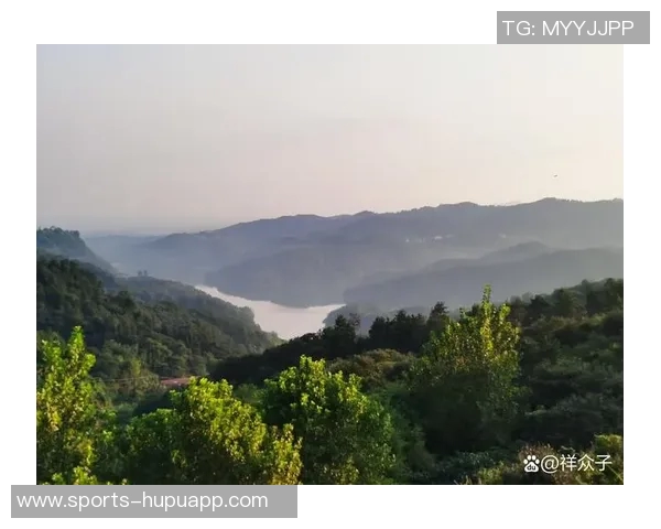 林书豪与家人畅游阿里山共享美丽风景感受大自然的魅力